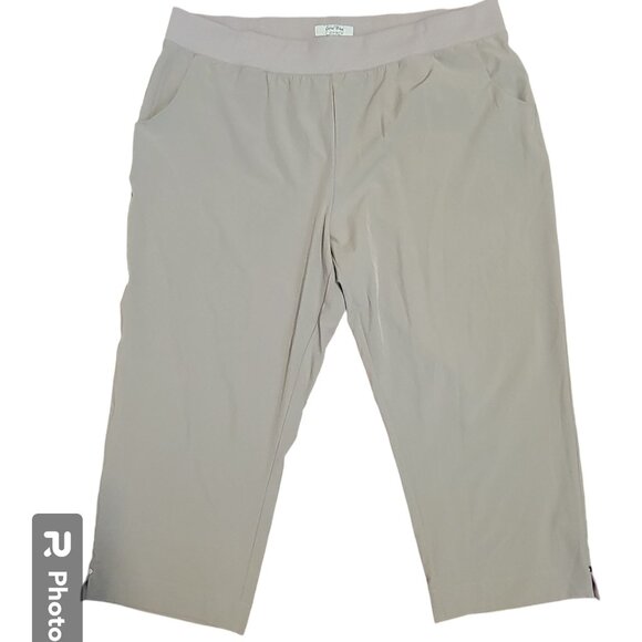 NWOT Coral Bay Energy Tan Ultra Light Capri Pants - Picture 1 of 9